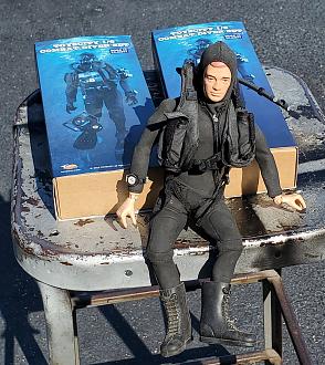 Click image for larger version

Name:	combat diver.jpg
Views:	196
Size:	1.24 MB
ID:	151017